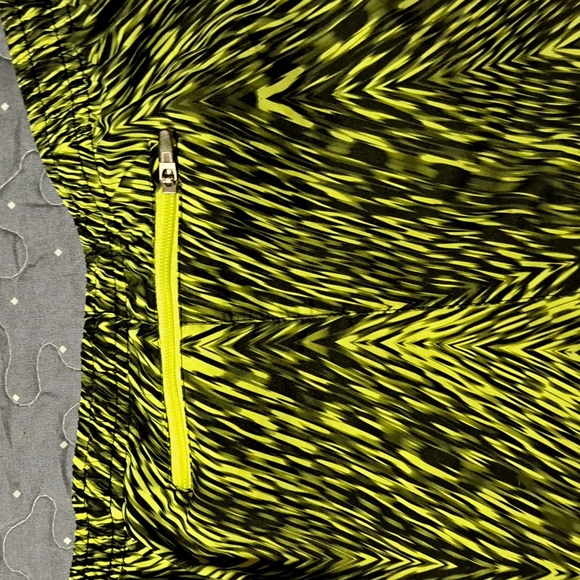 Nike Dri-Fit neon green shorts size medium - Picture 4 of 4